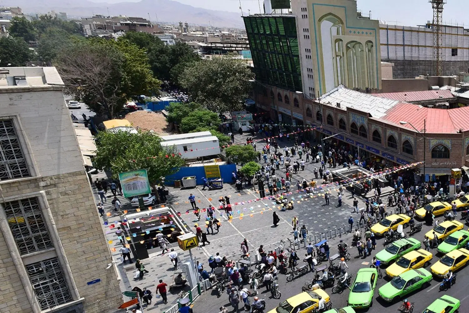 ۱۵ متر سرقفلی تجاری، چهارراه گلو بندک