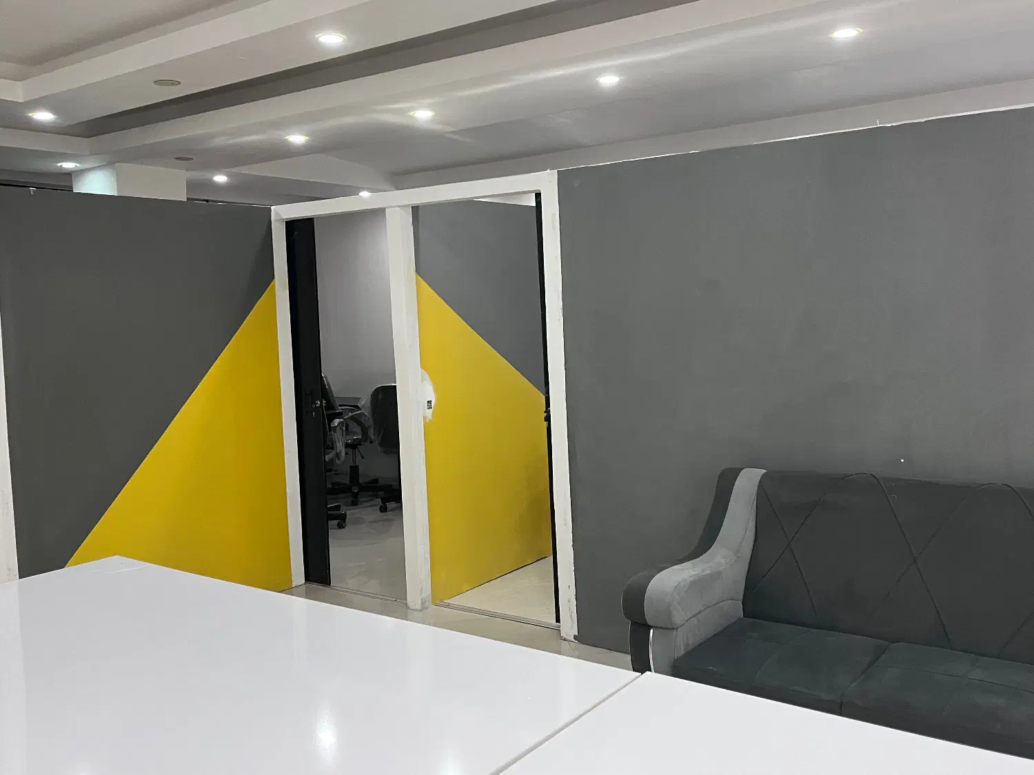 اجاره دفتر کار کامل