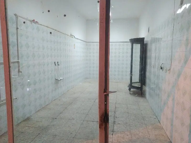 مغازه بهداشتی 3*8 با امکانات کامل و کرکره برقی
