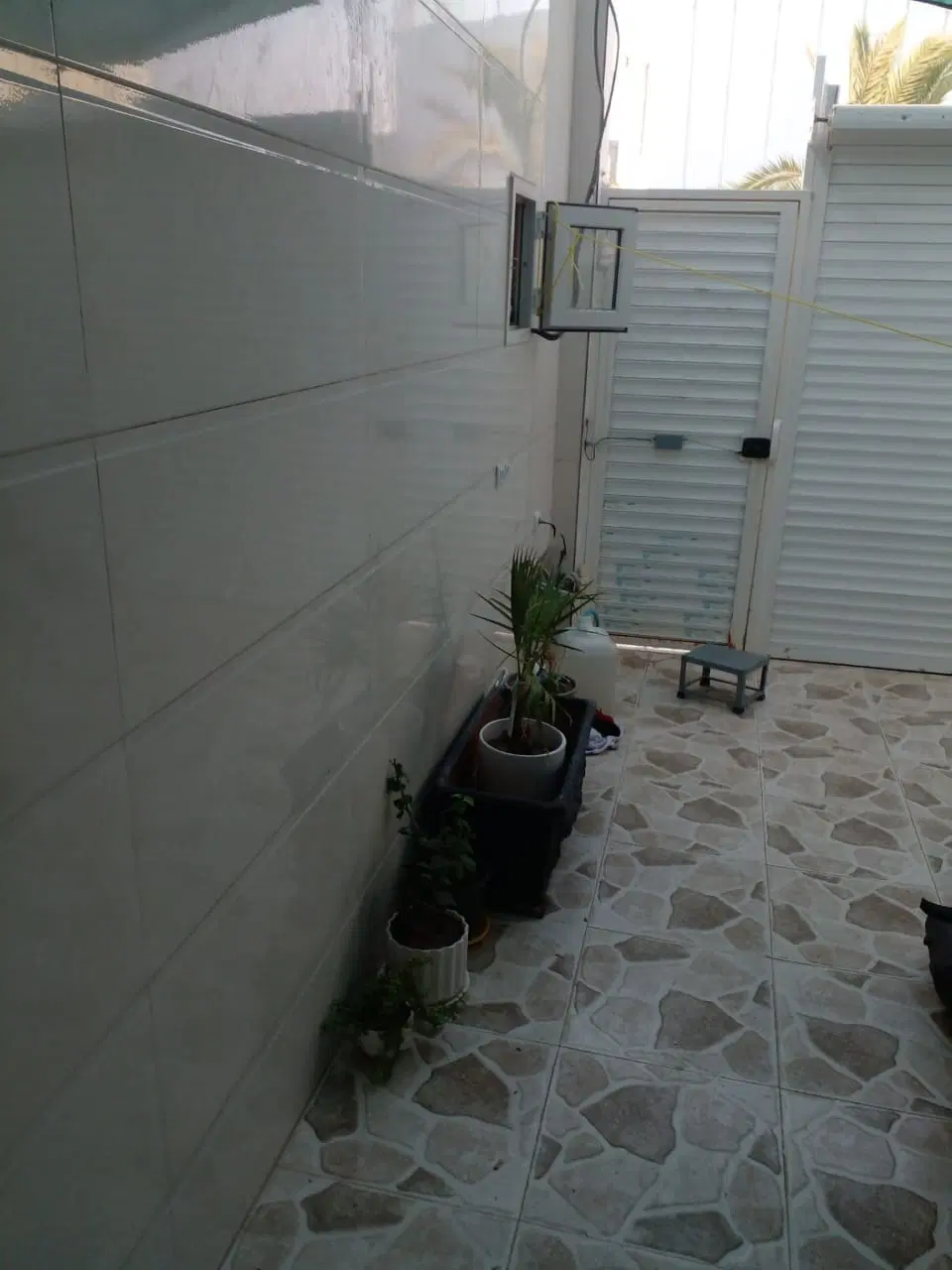رهن و اجاره طبقه همکف از دو واحدی