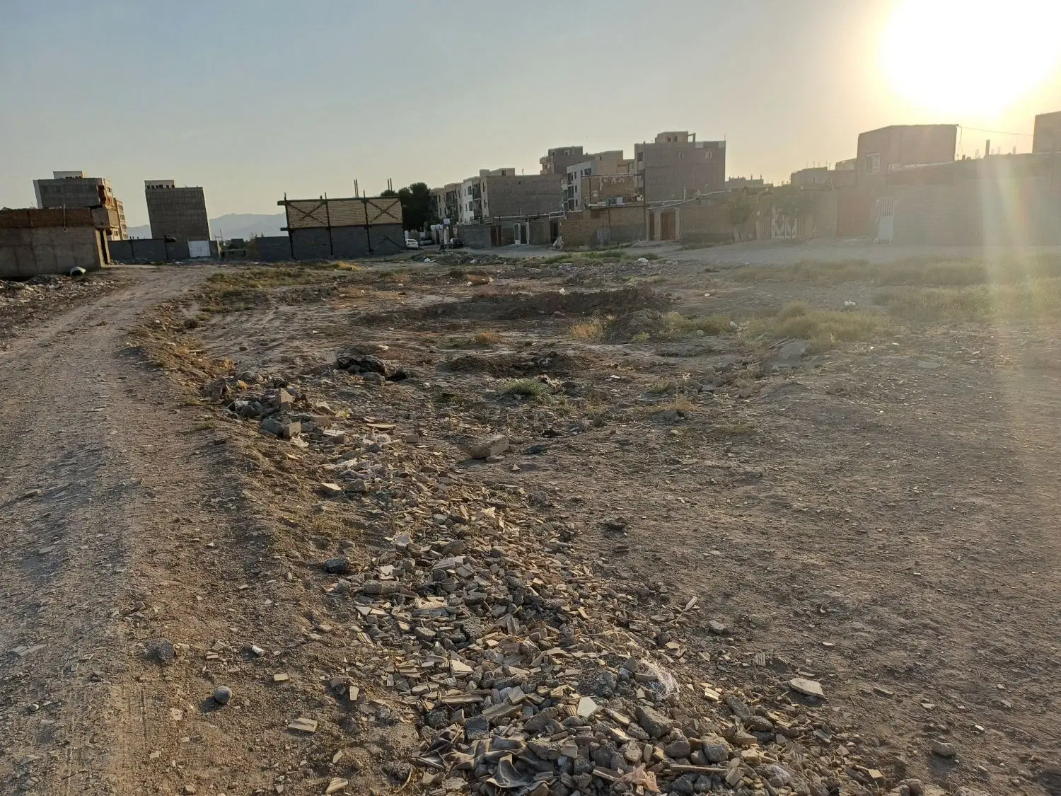 زمین مسکونی
