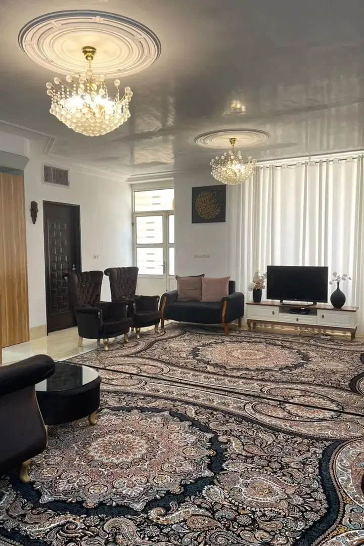 آپارتمان 2 خواب 110 متری تک واحدی شهرک گویم