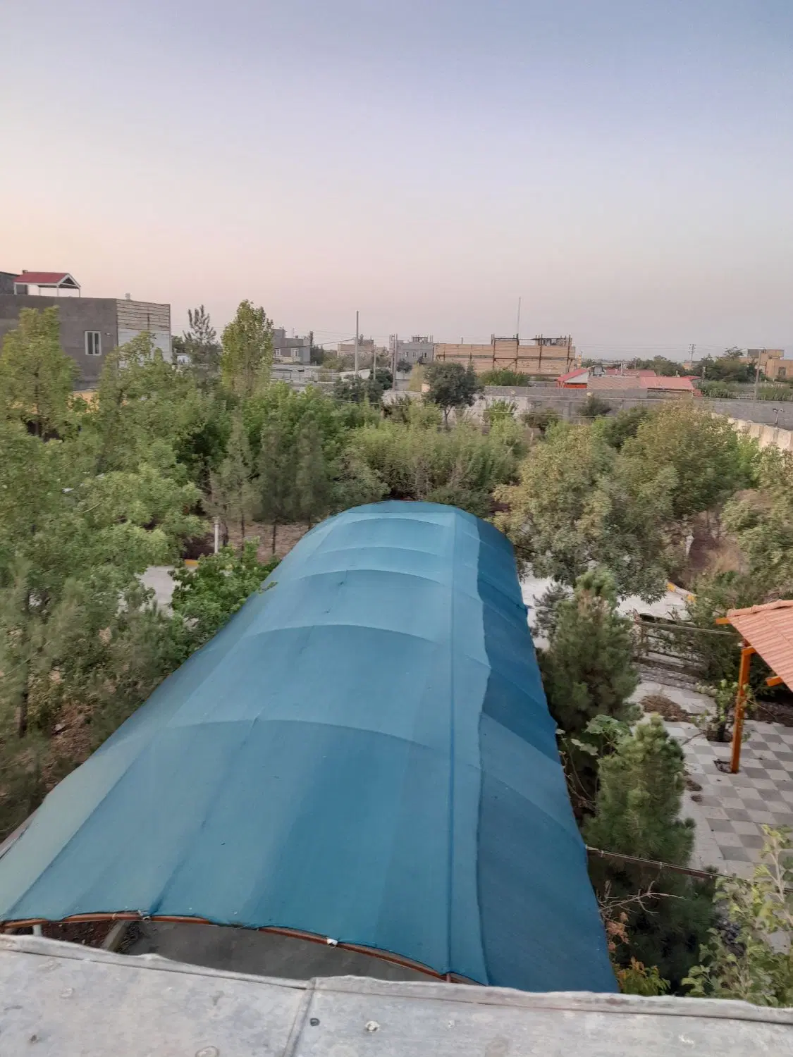 باغ با متراژ۴۰۰۰۰ متر صند ۶دانگ