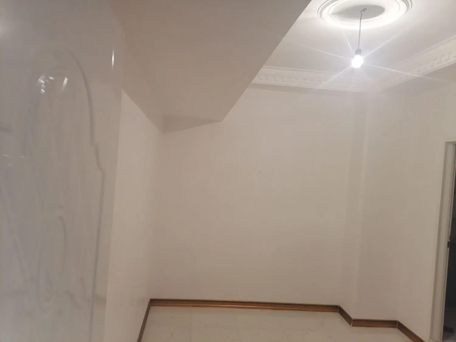 واحد نوساز 75 متری آسانسور