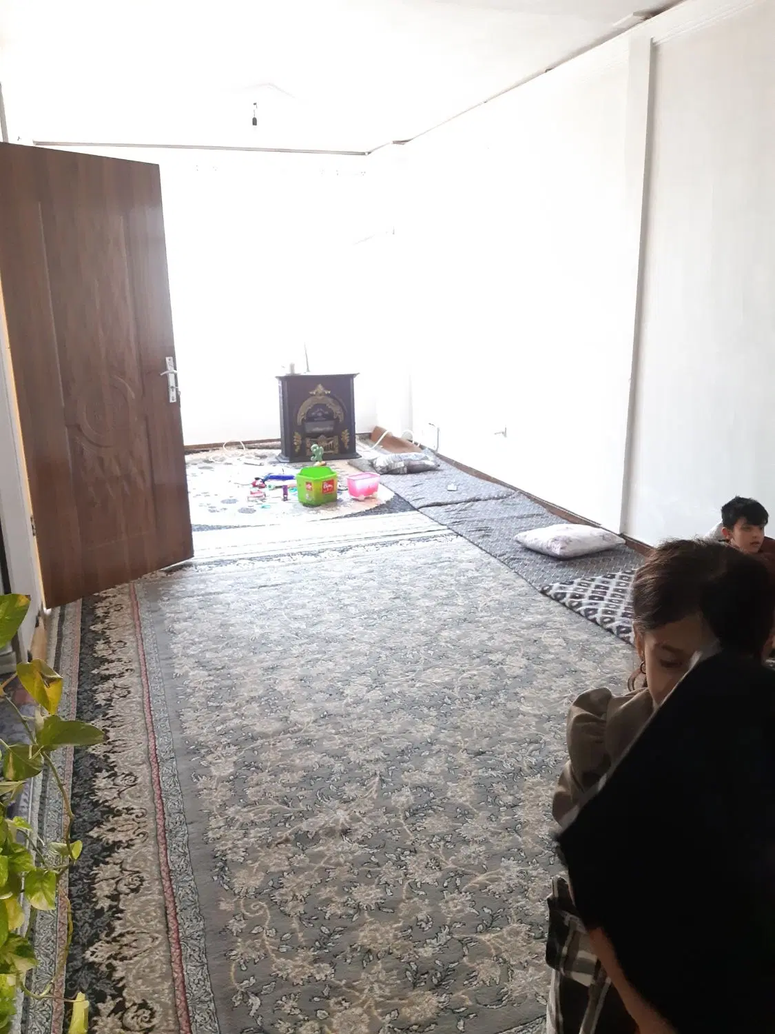 واحد دو طبقه باهم عروسک