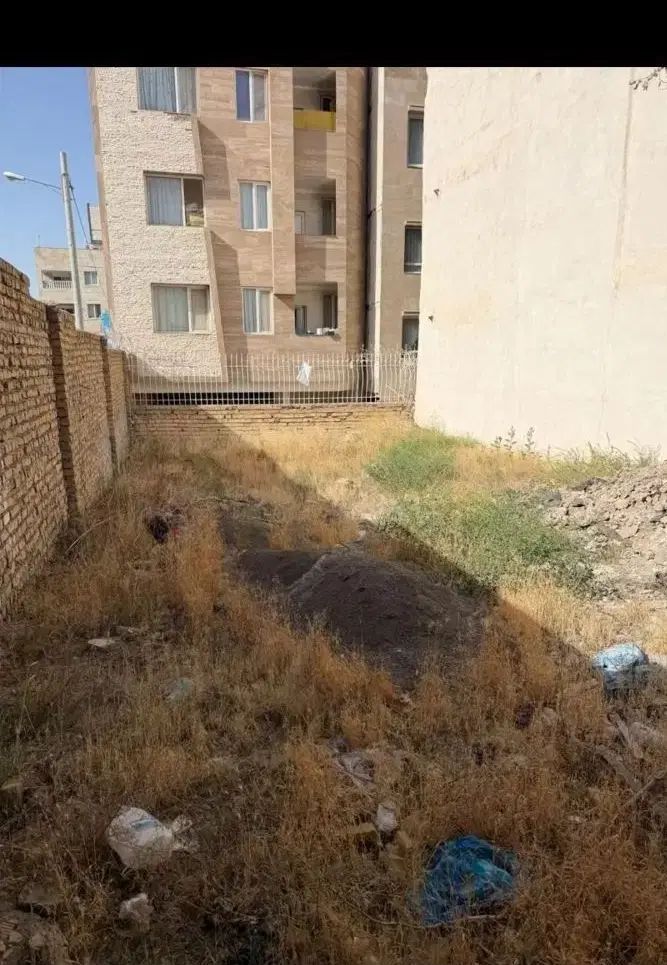 زمین دور دیوار سر دونبش