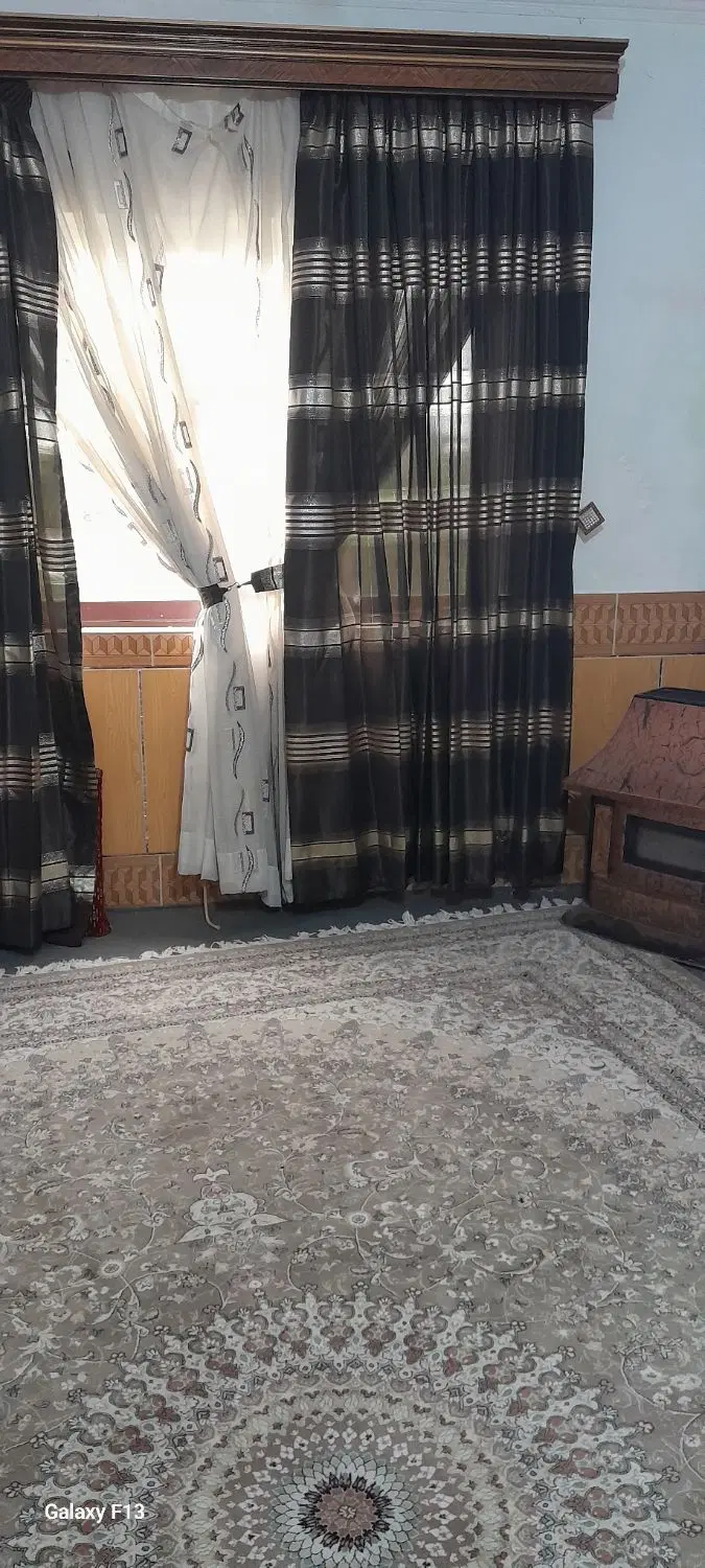 یک.واحد۸۰.متری.