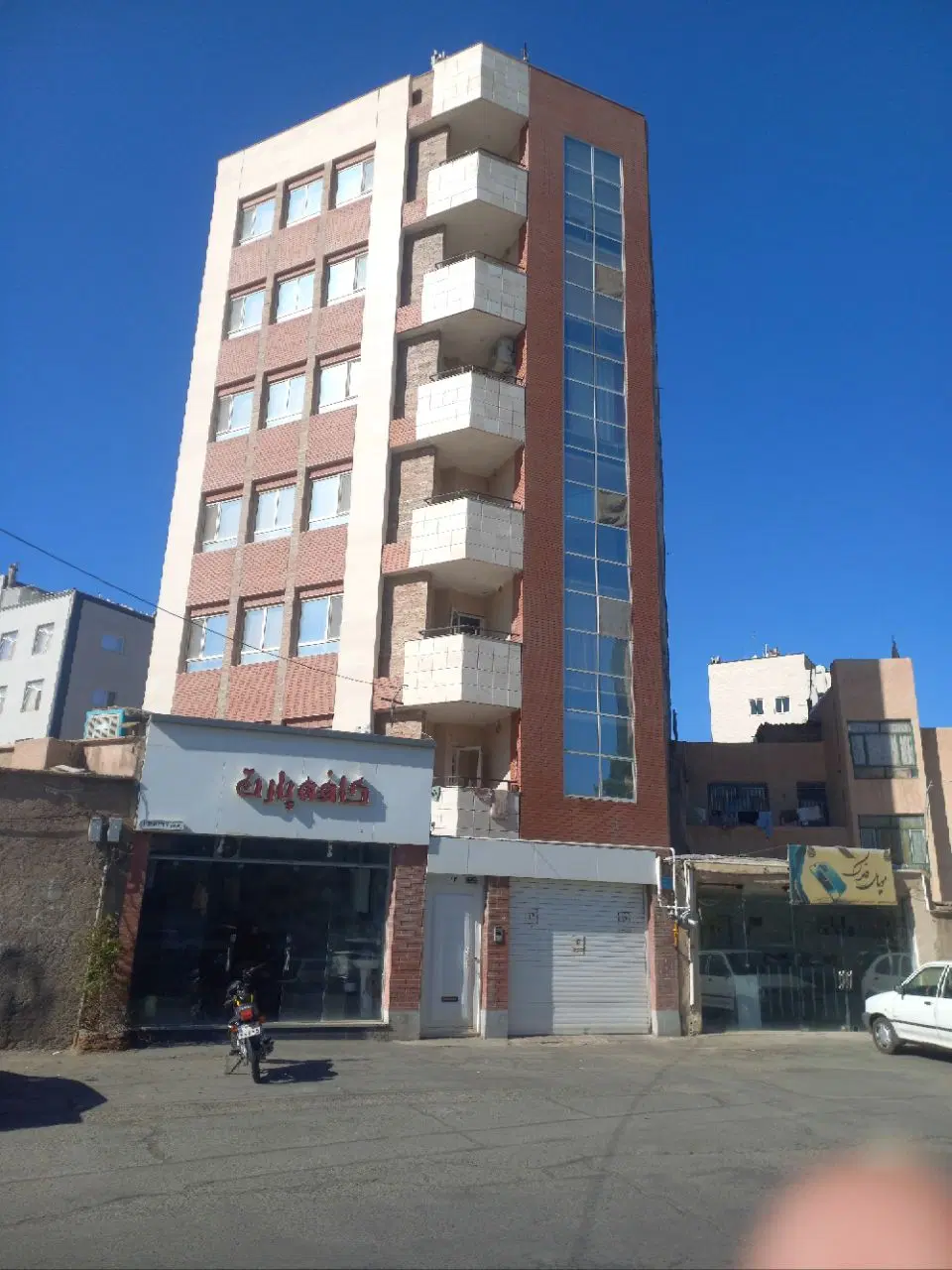 آپارتمان ۱۸۵مترفروشی