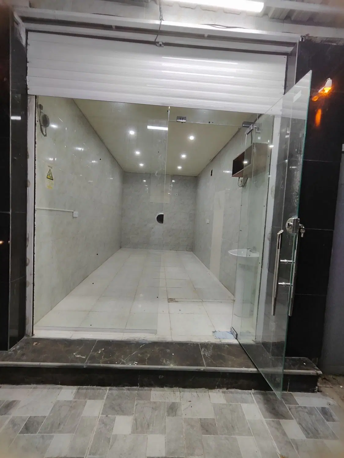 رهن و اجاره مغازه۱۵ متری فتح المبین