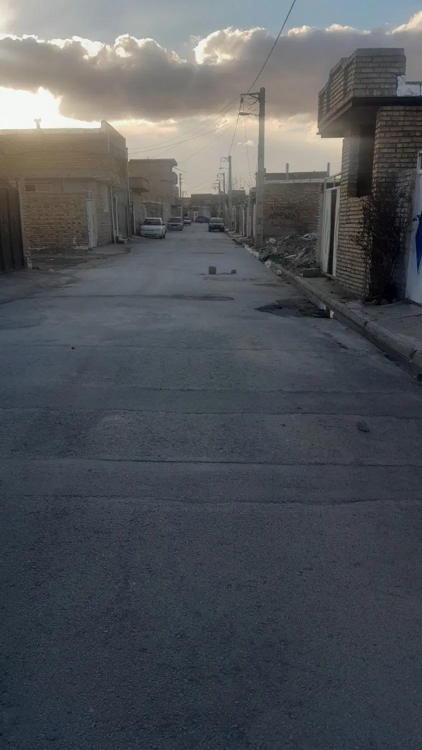 زمین ۱۴۴ متری ناحیه گلدیس ۲ بر زمین ۸ متر