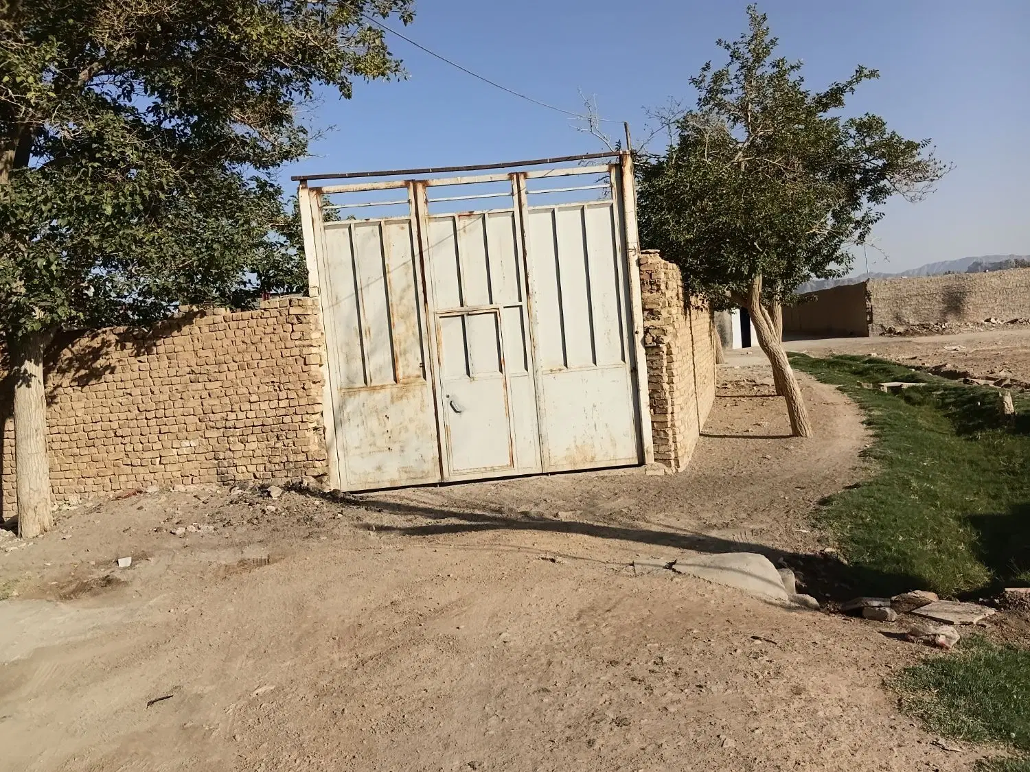 چهاردیواری زیرسقف