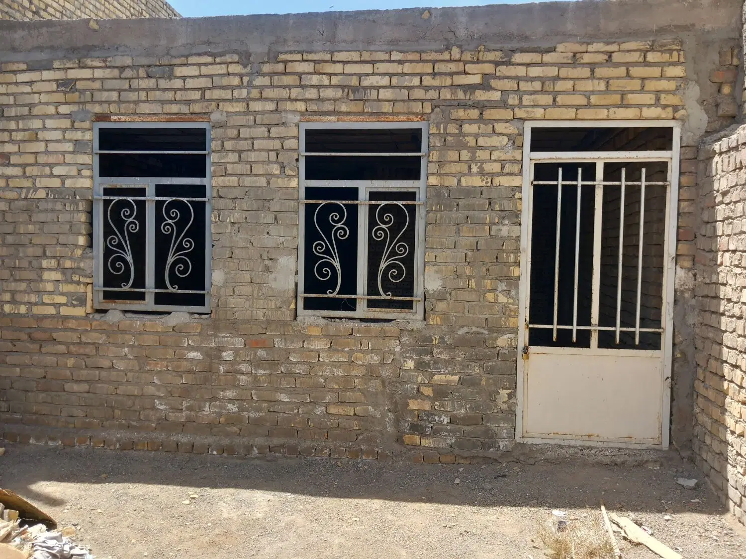 منزل ۱۱۰متری سفتکاری نقدو اقساط یحی آباد