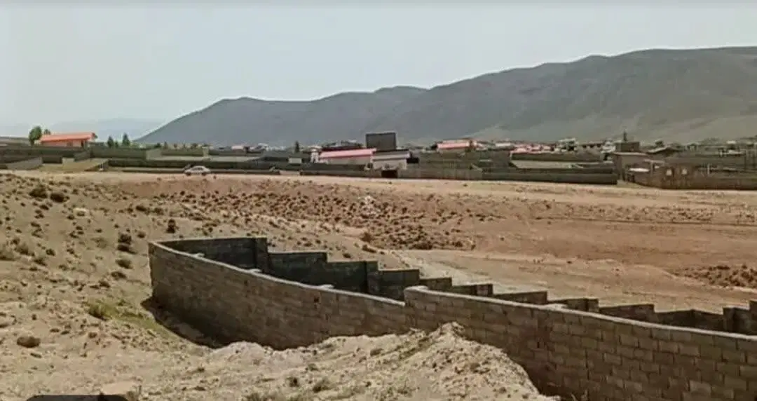 زمین ۳۰۰ متری گرمابسرد خیابان نیایش