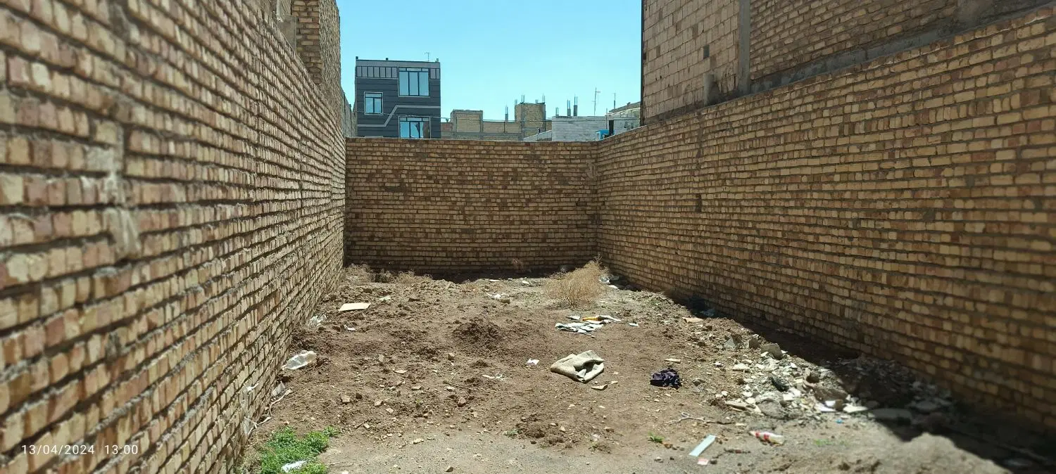 یک باب زمین چهار دیواری در نصرت آباد
