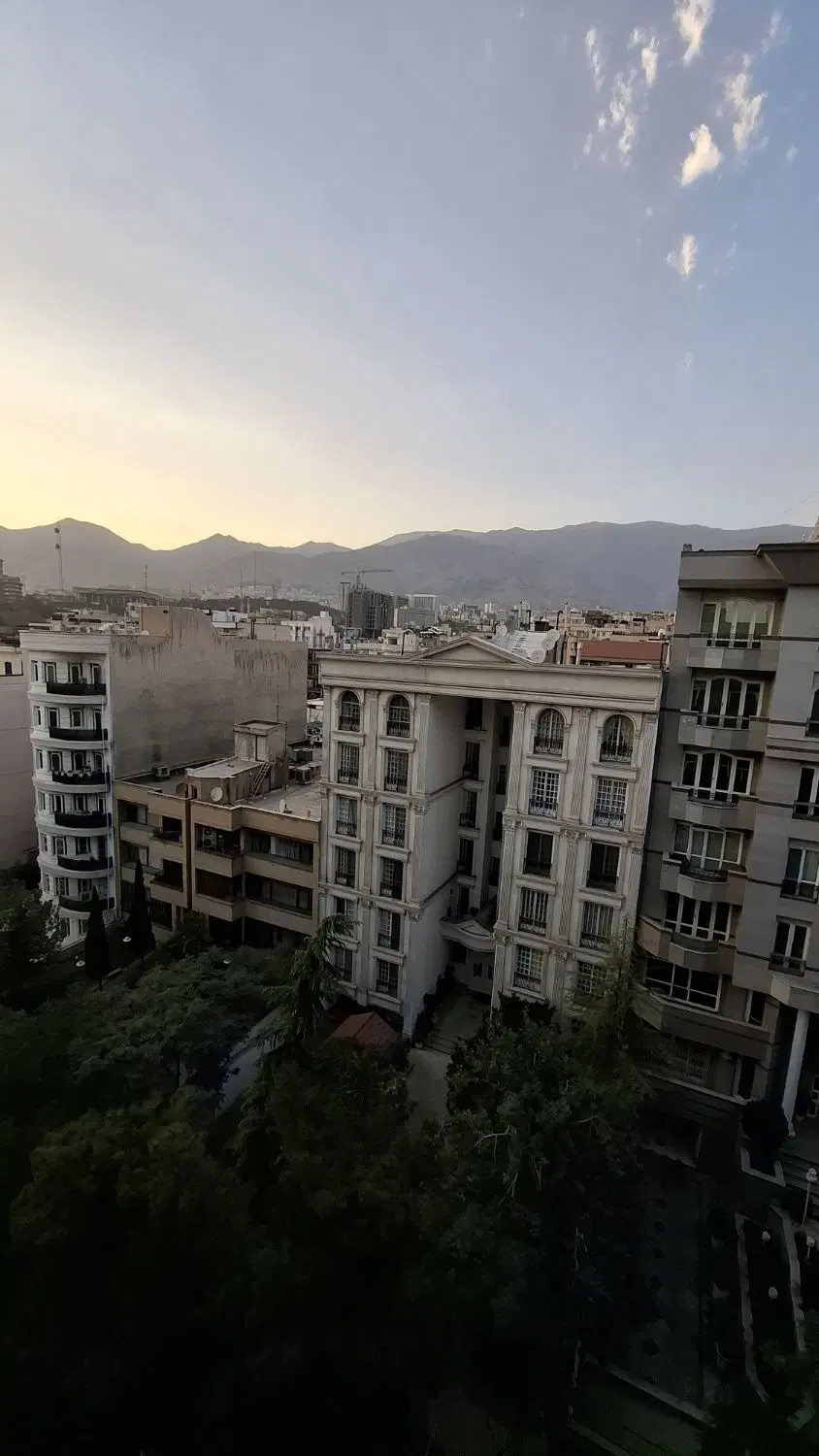 شهید مدنی_۳۰۰متر کلنگی _قابل سکونت_بر ۱۲