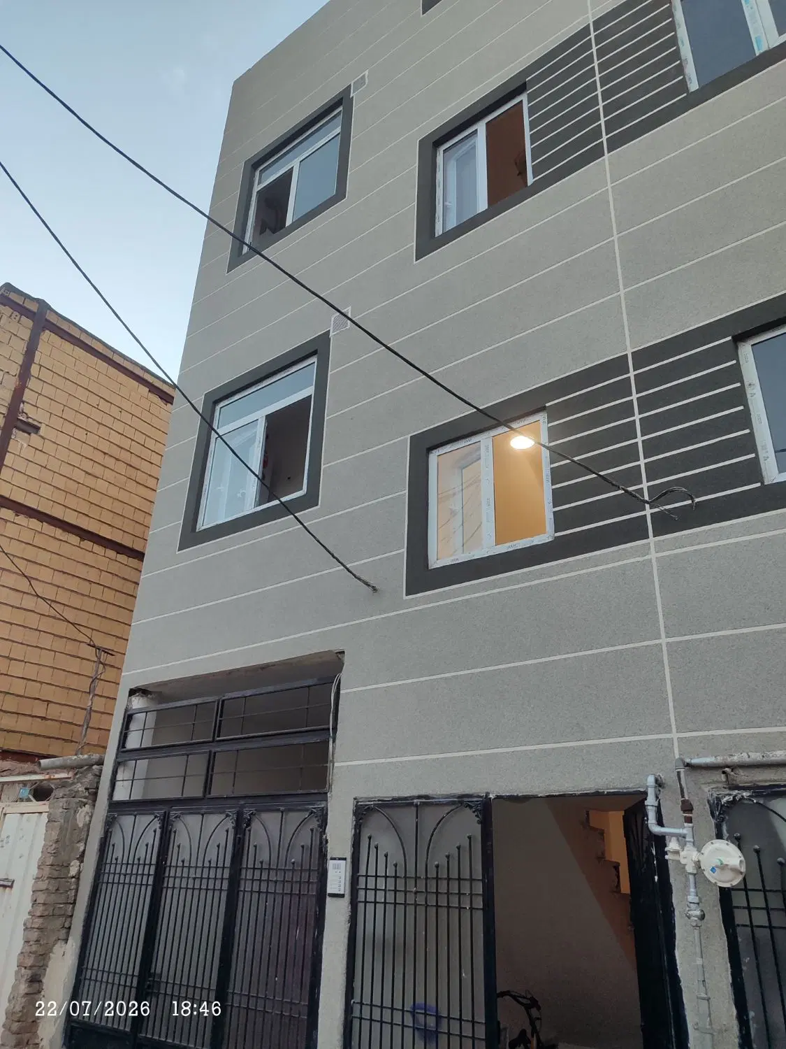 خانه آپارتمانی نو ساز توس ۱۰۰