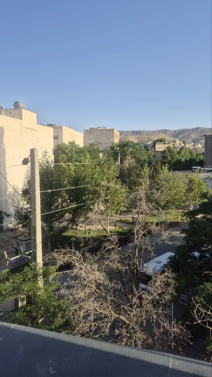 ۸۲ مِتر ( شخصی ساز با آسانسور )
