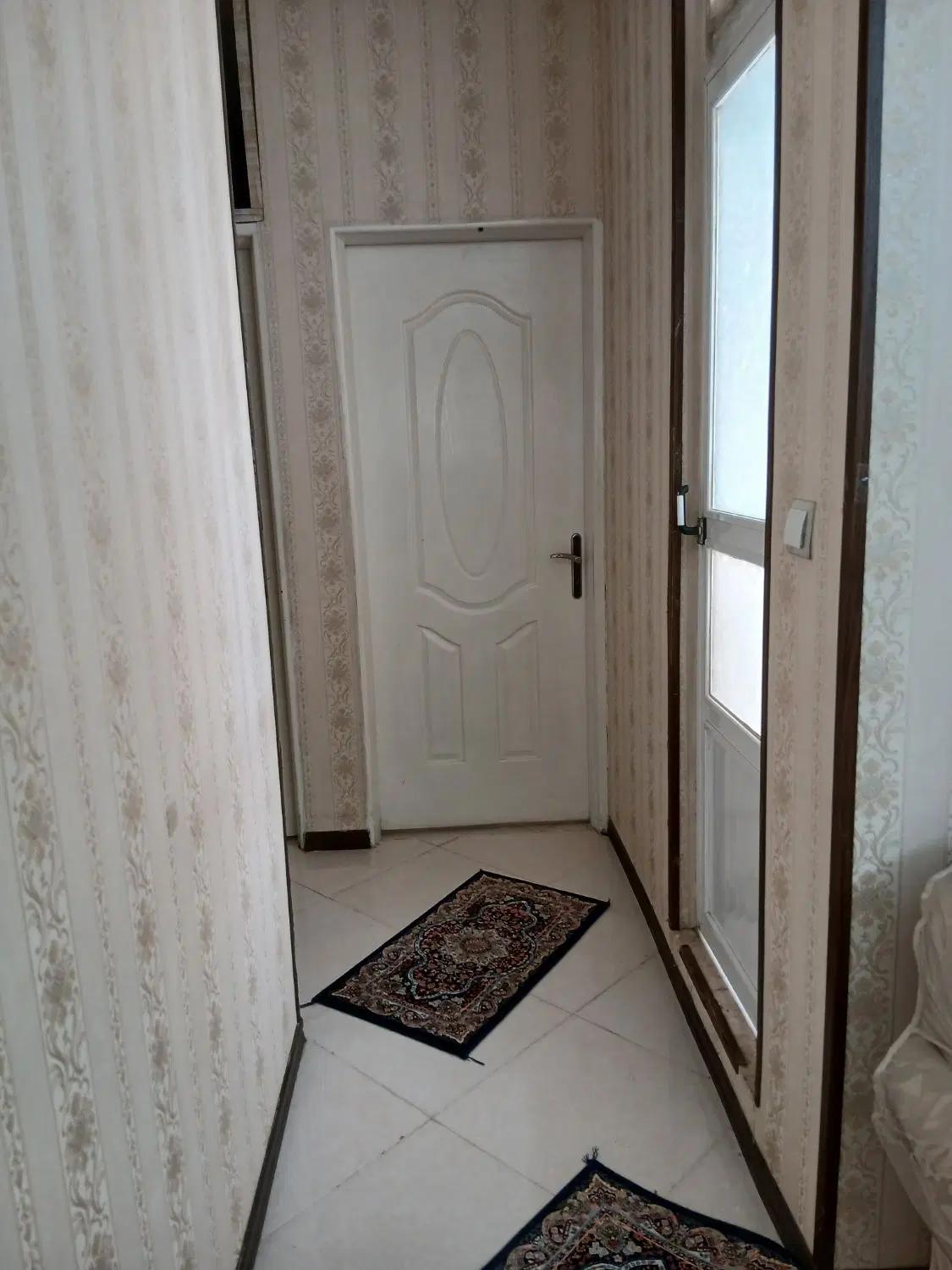 آپارتمان طبقه۲ با پارکینگ آسانسور کارمندان