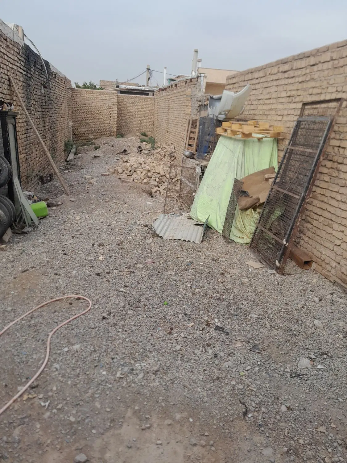 زمین مسکونی