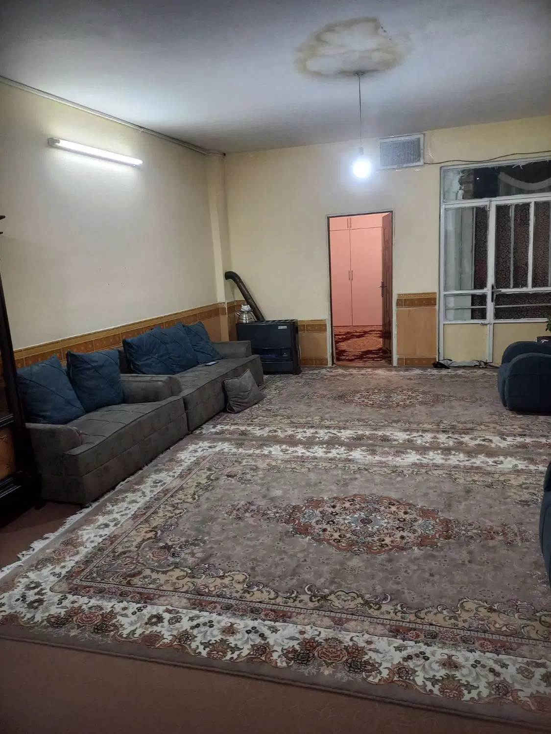 یک باب منزل مسکونی یک خواب