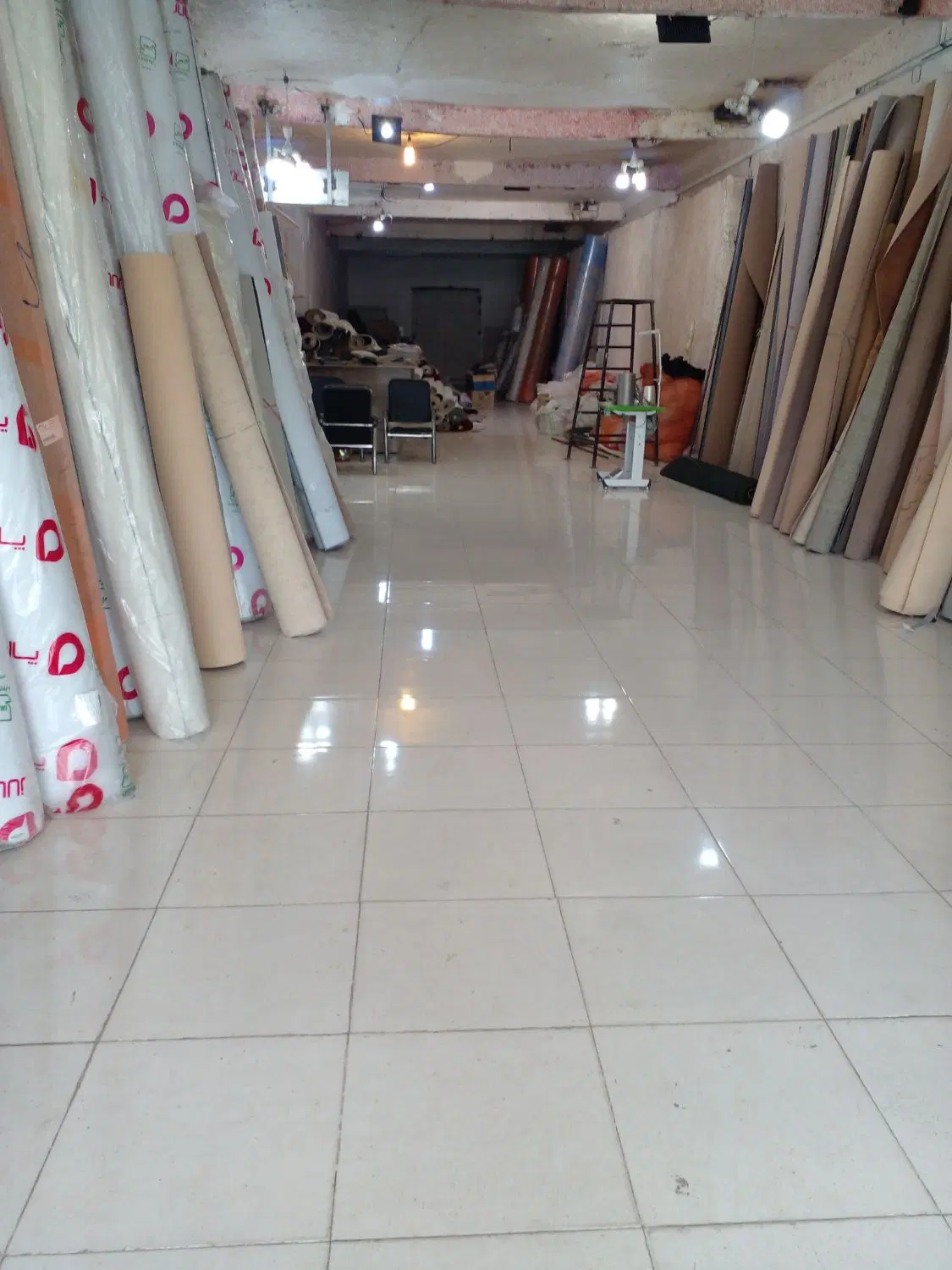 رهن واجاره مغازه  متراژ ۱۸۰ متر اندیمشک خ امام