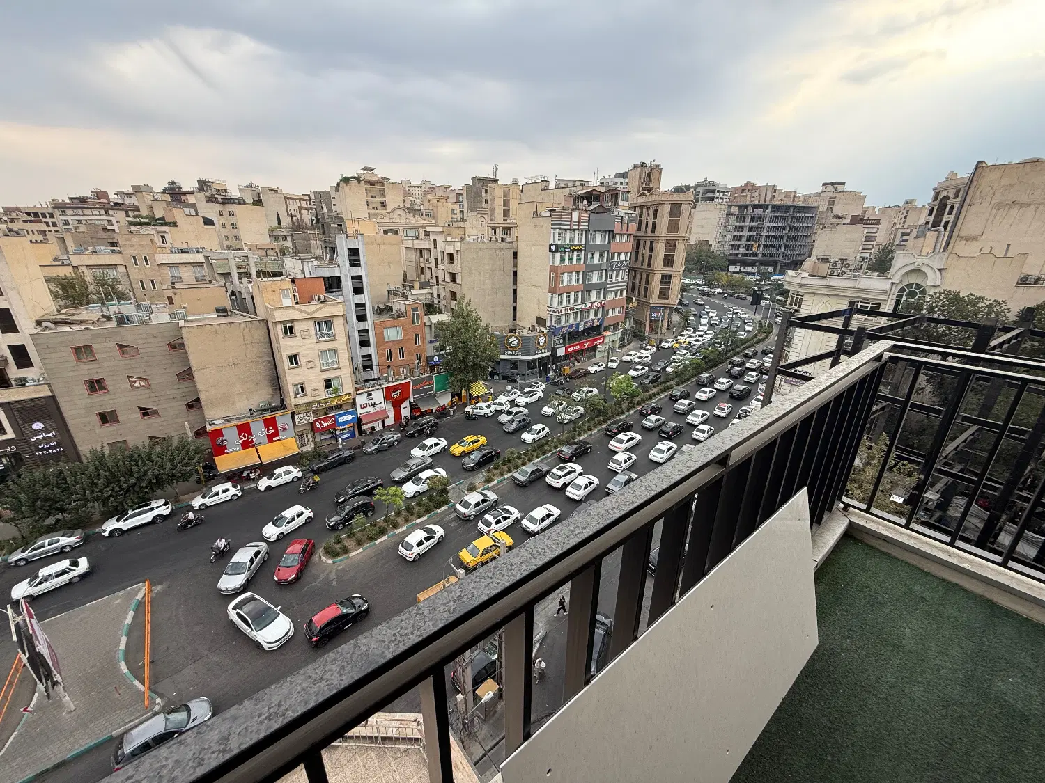 اندرزگو لوکیشن بی نظیز ۱۵۷ متر