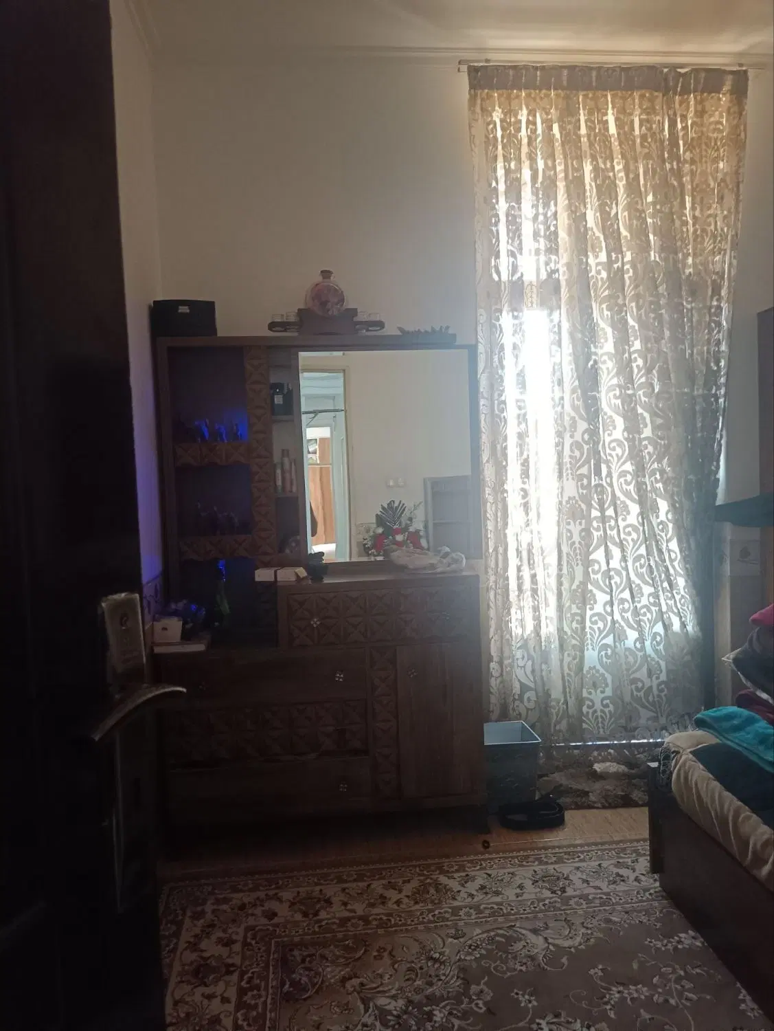 بلوار استقلال ۱۱۰  متر تمیز دو خواب