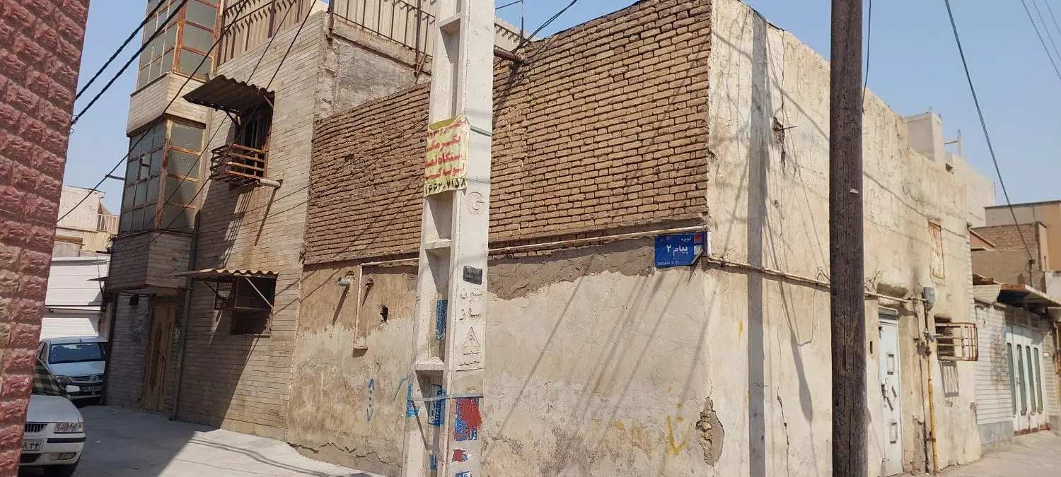 ۳پلاک منزل ویلایی مرکز شهر  ۱۱میلیارد