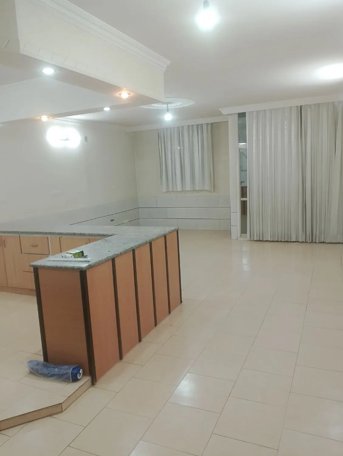 اجاره یک واحد مسکونی تمیز وشیک
