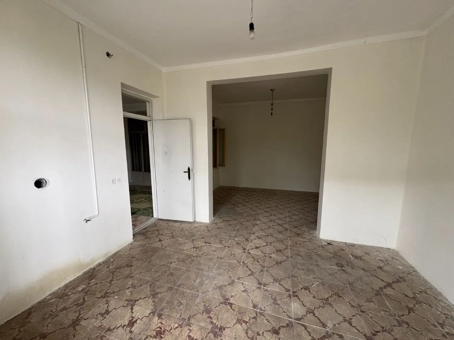 فروش یک دستگاه خانه ویلایی