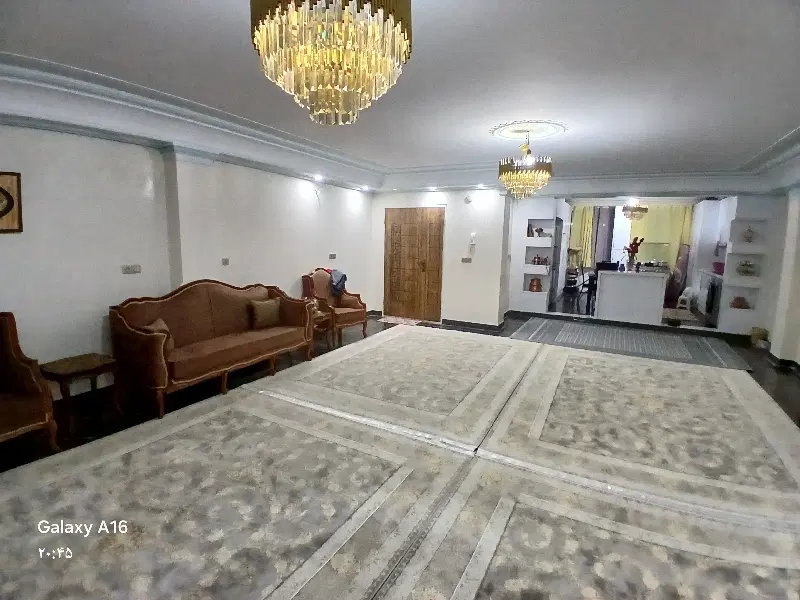 فروش آپارتمان ۱۷۵متری پارکینگ انباری بالکن