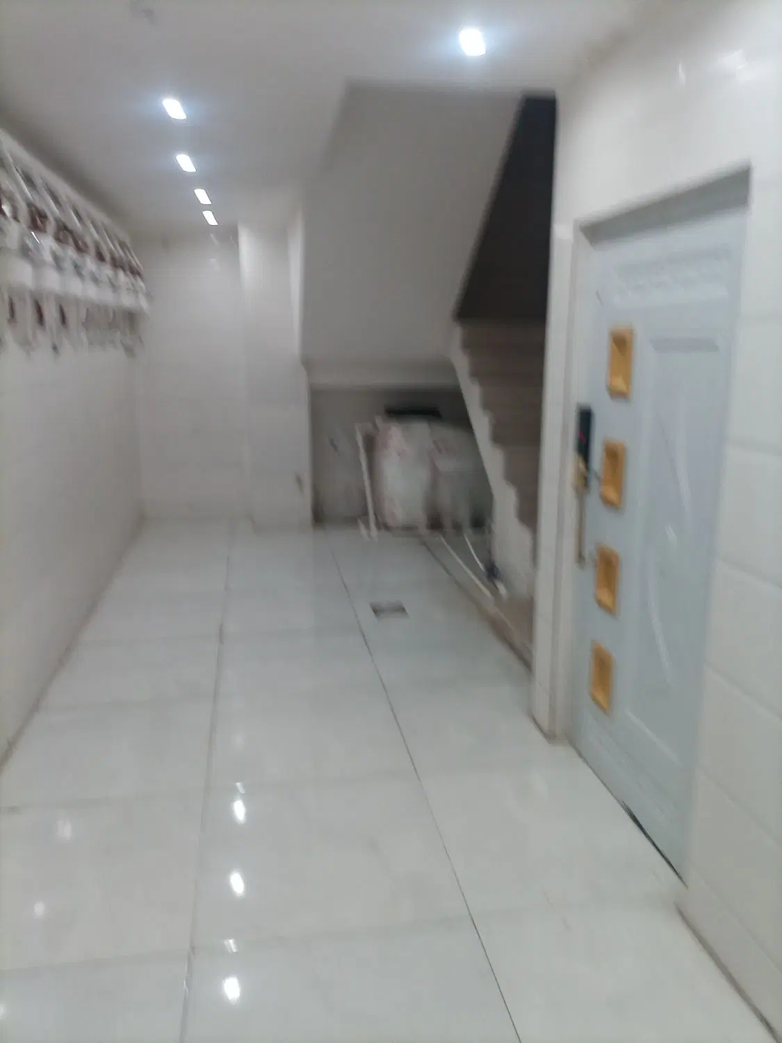 آپارتمان طبقه 4فول امکانات خرمدشت نوساز