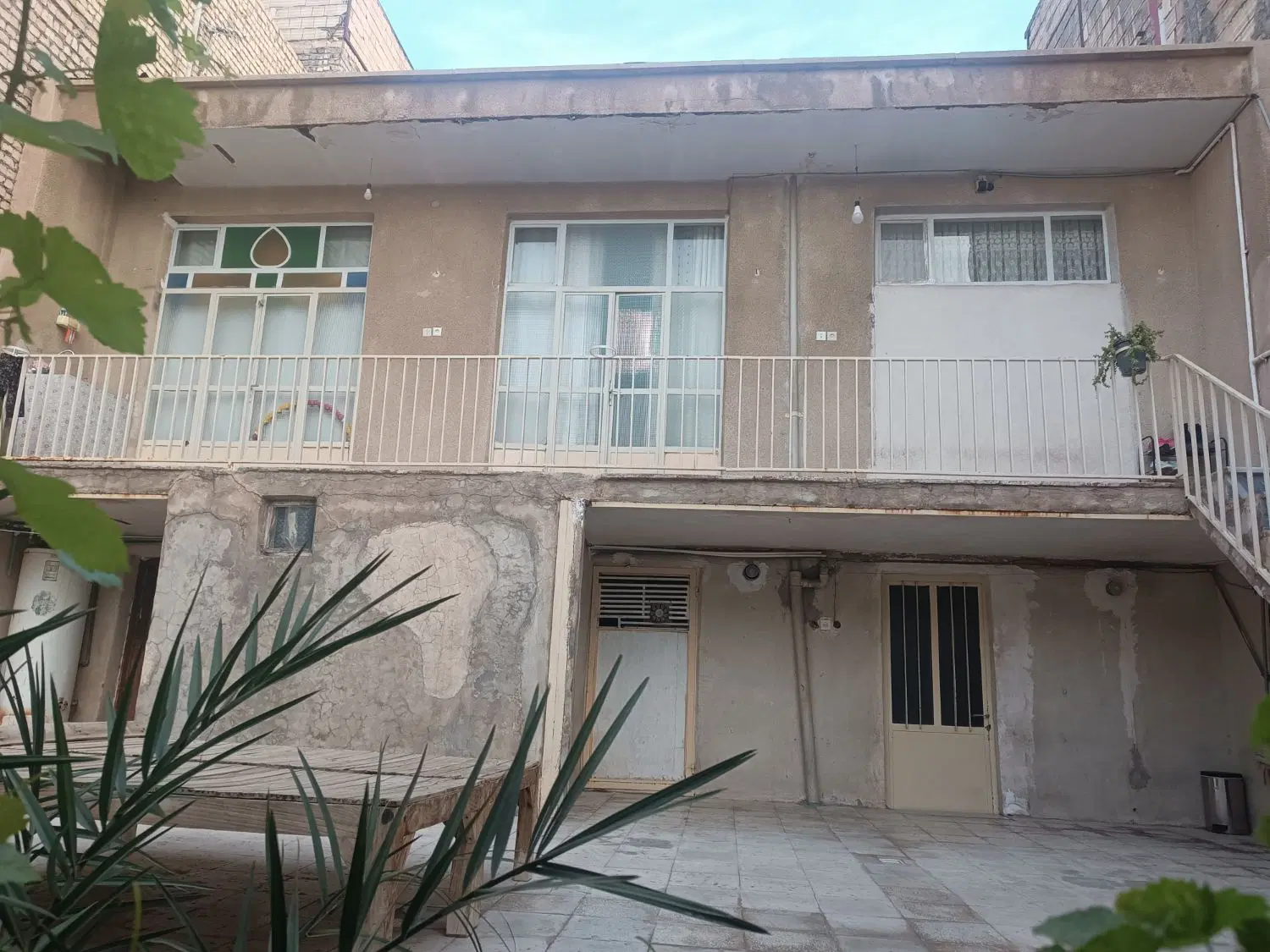خونه دو طبقه ۱۳۰ متری دربست