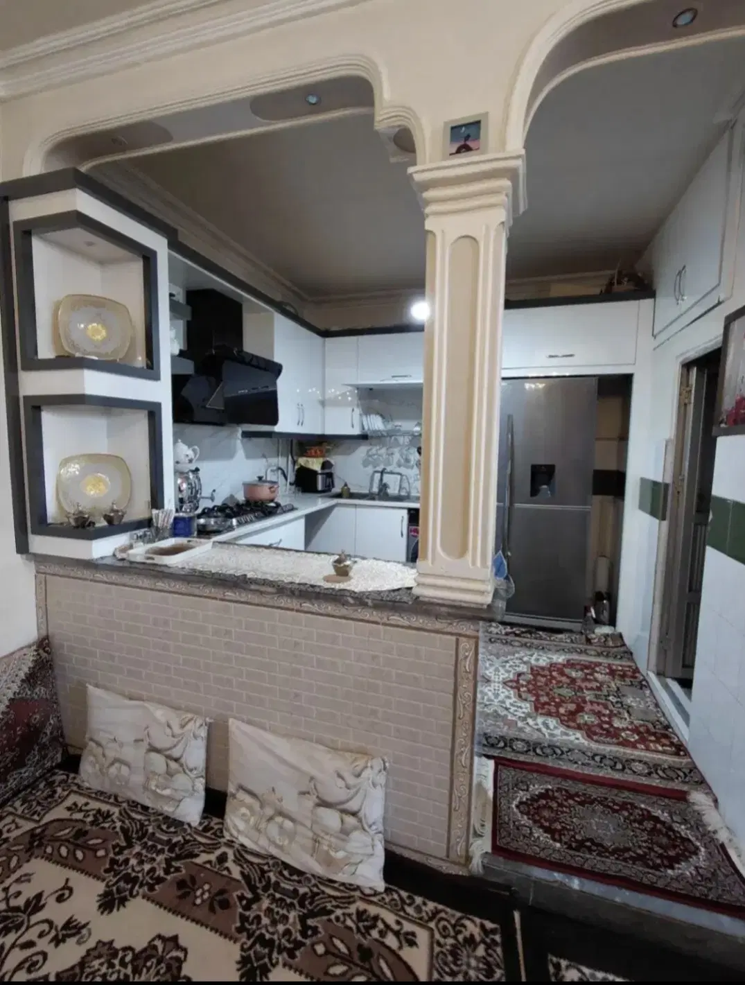 رهن و اجاره حیاط مستقل ۲.۵ طبقه با مغازه و پارکینگ