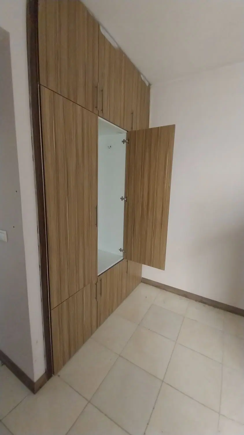 ۸۵ متری واقع دربلوار پرستار