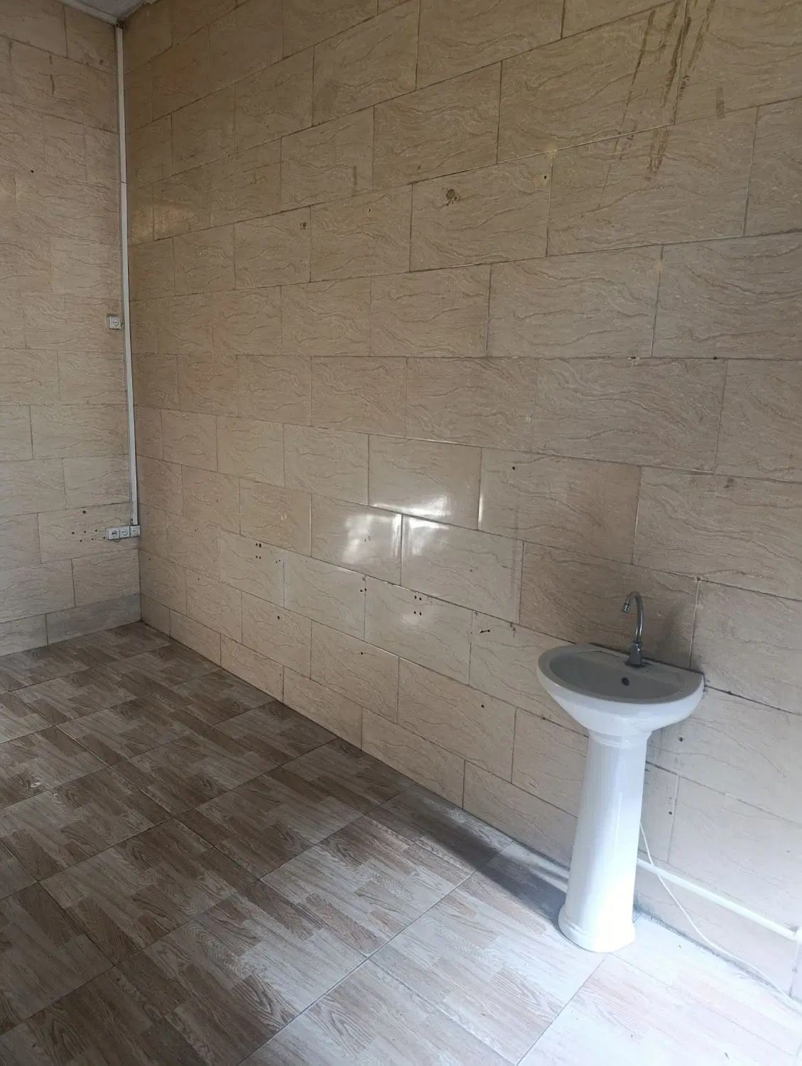 مغازه ۲۰متر براصلی خیابان سپیده