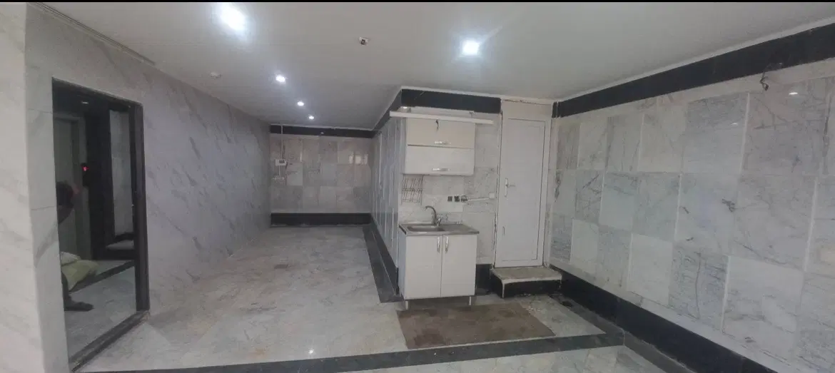 انبار تجاری
