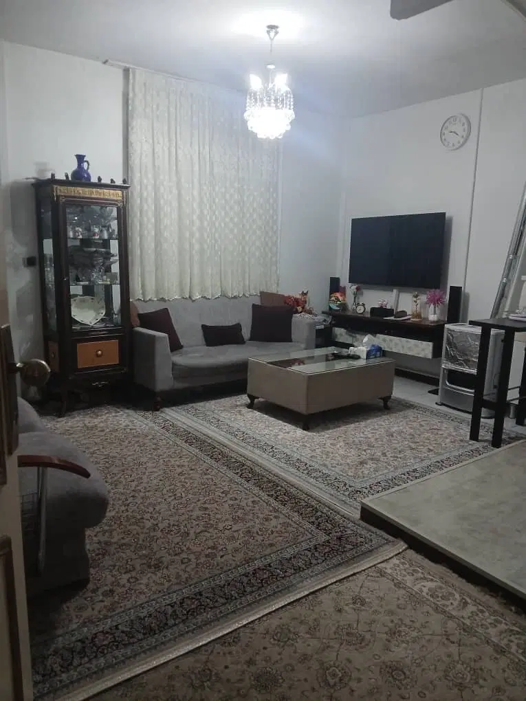 اپارتمان زرکش_گلشندوست ۵۵ متر ط سوم