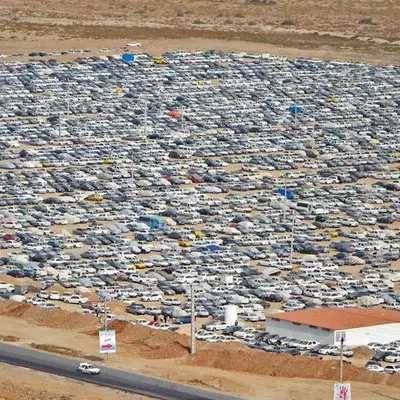 پارکینگ درحیاط خانه