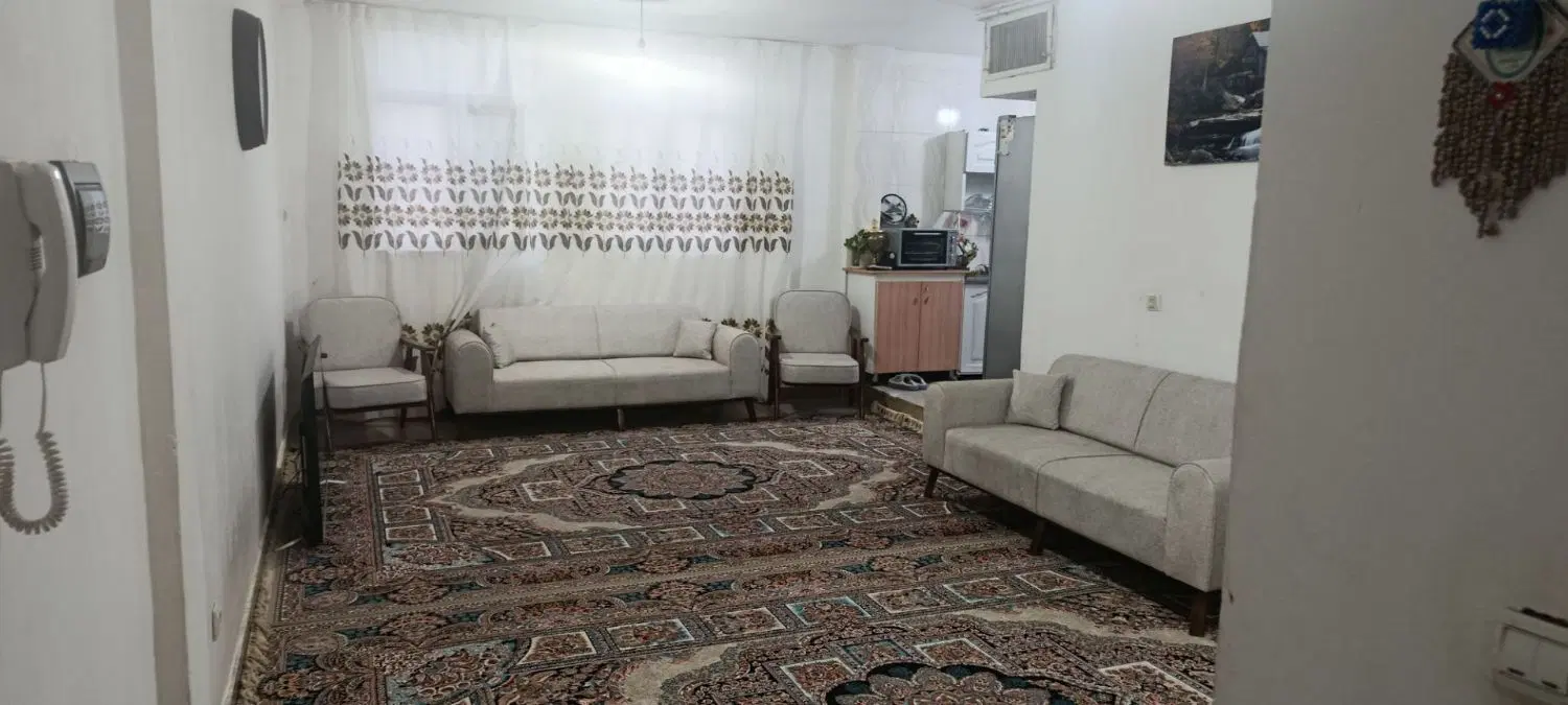 رهن کامل ساختمان همکف واقع در هفت تیر