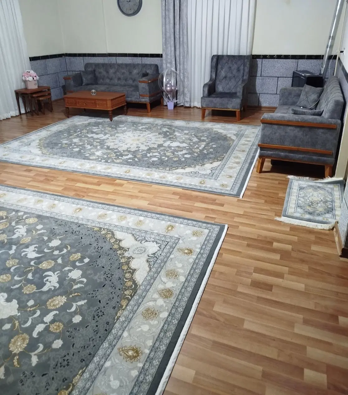 واحد ۹۹ متری حیاط دار  انتهای خیابان شریعتی