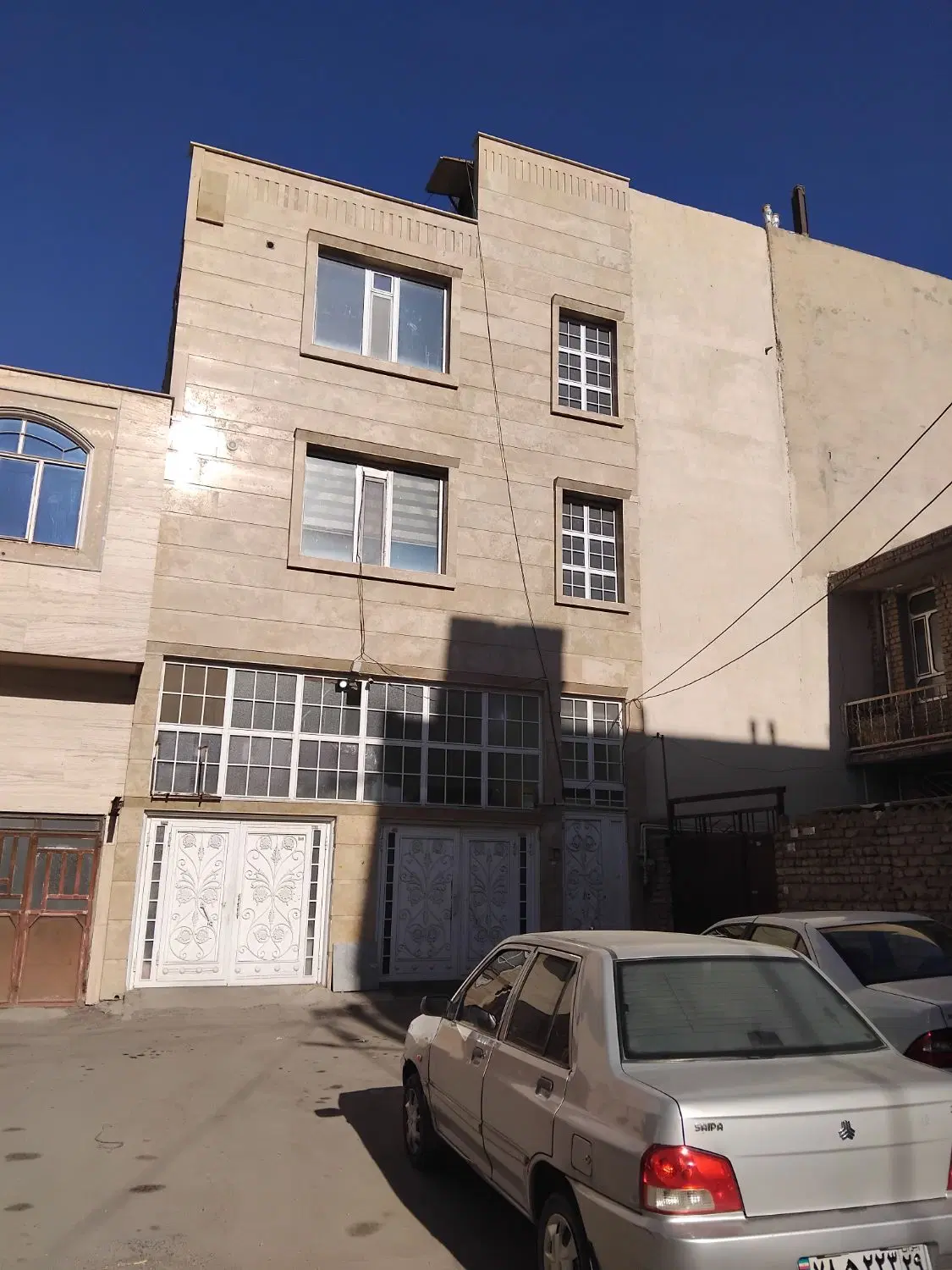 تجاری مسکونی