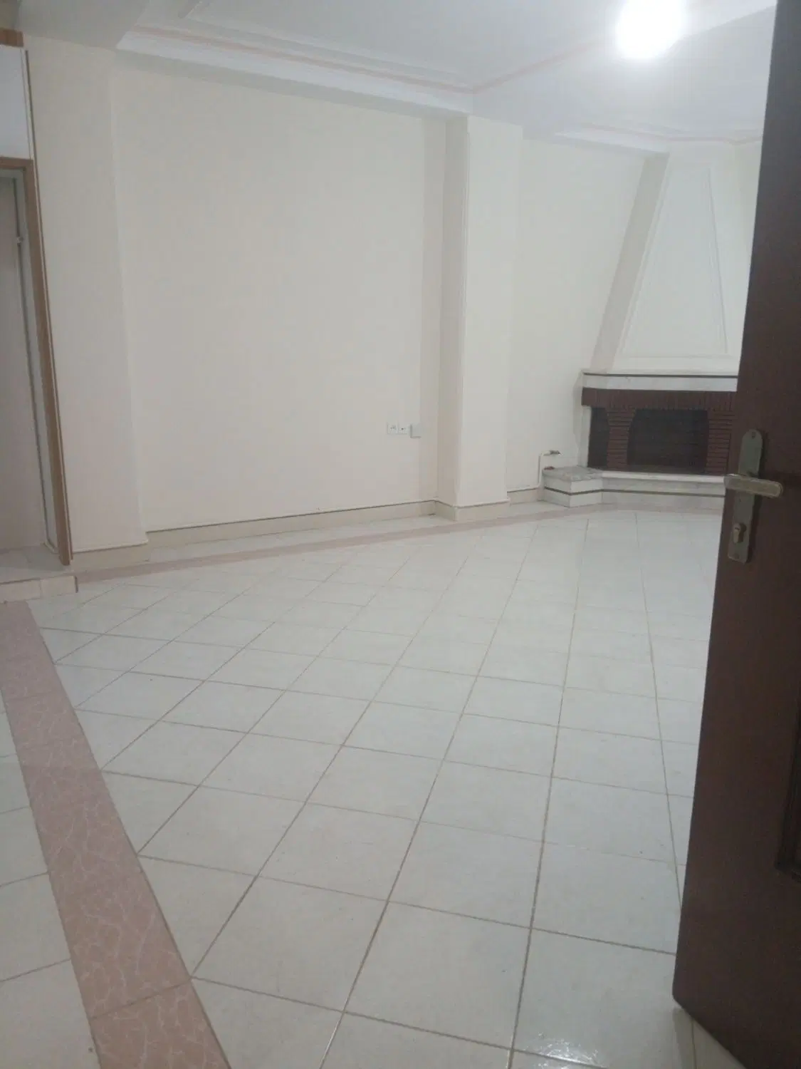 ۷۰ متر ۲ خ . سنددار . دوم شرقی چهارفصل
