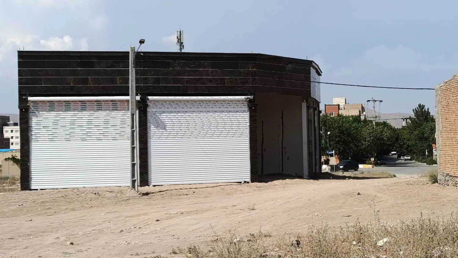 مغازه تجاری