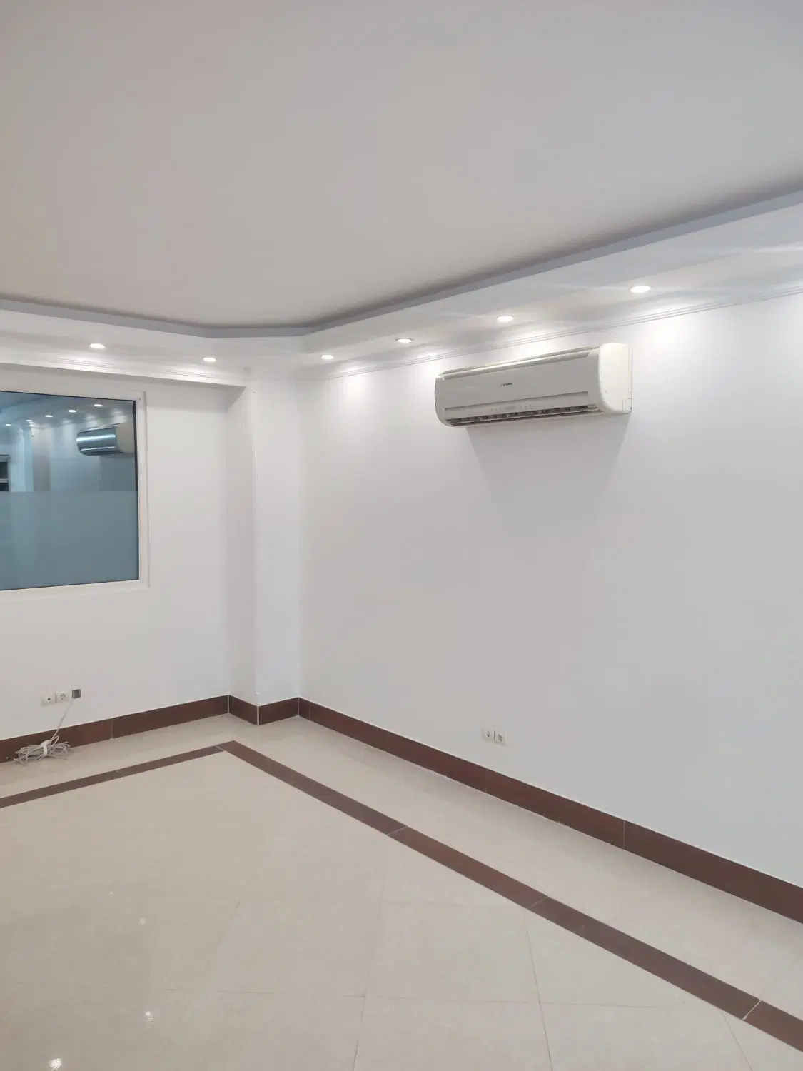 واحد 120 متری - فردوسی 45متری صدوق