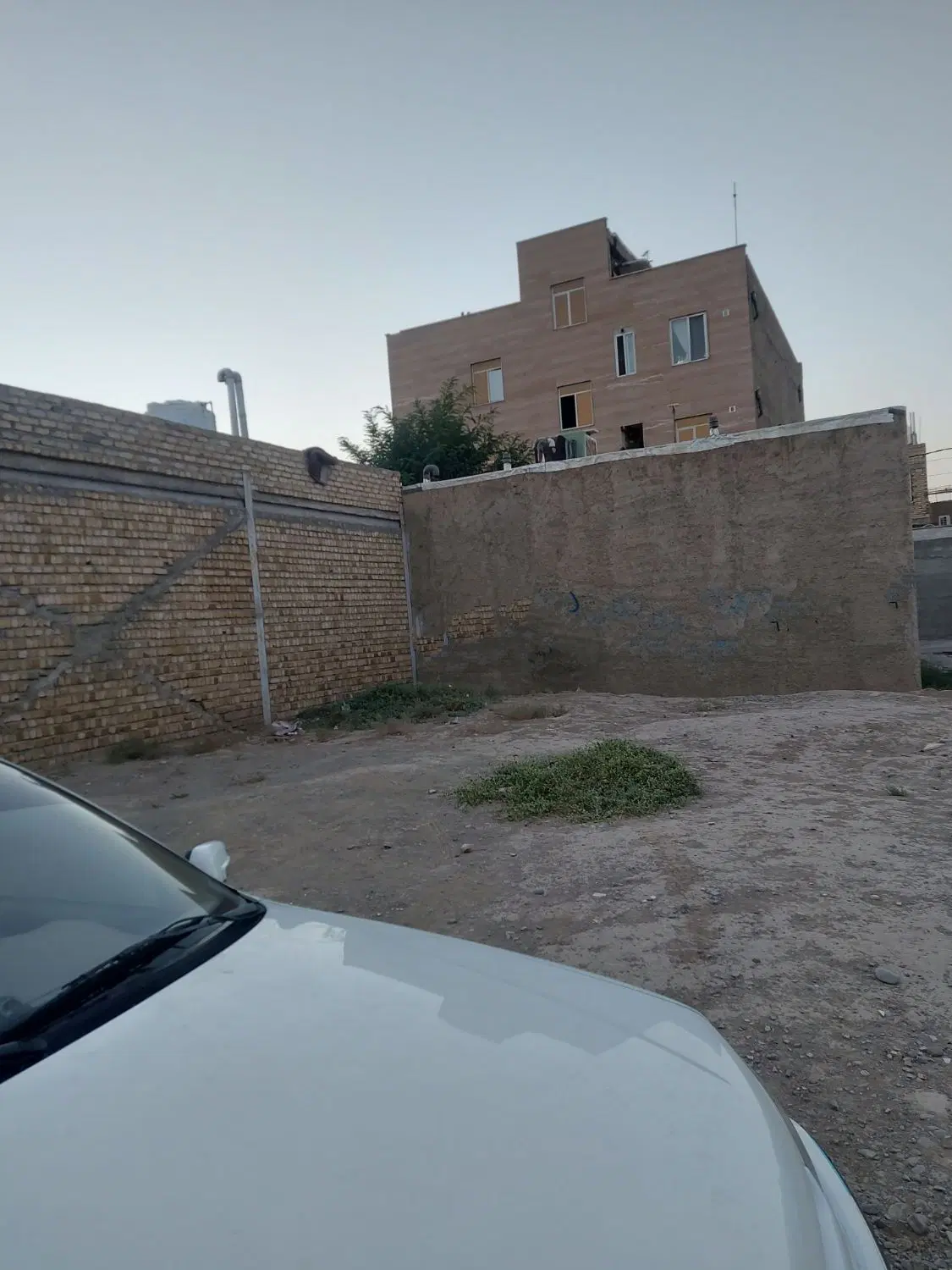 200متر زمین در شهریار یبارک داخل بافت
