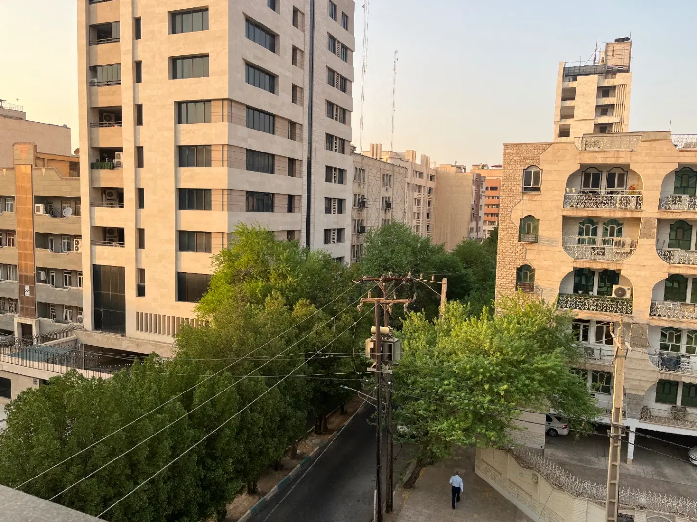 کیانپارس ۱۷۰ متر غربی خیابان ایدون