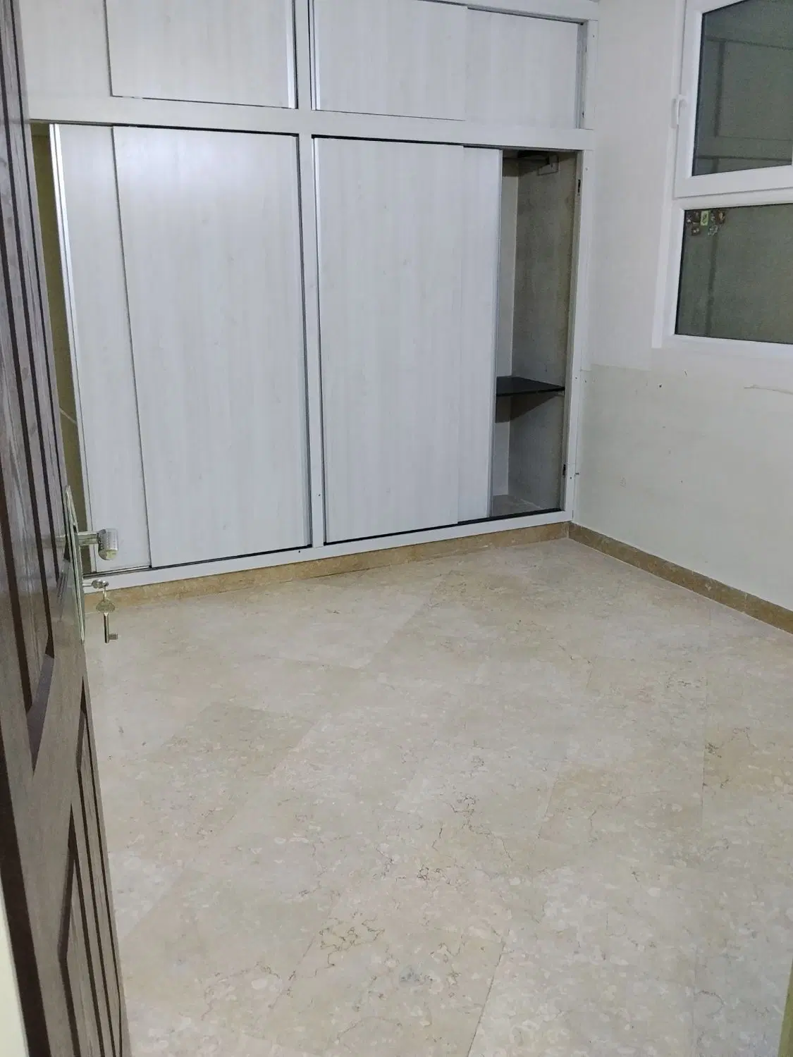 ۶۴متر طبقه ۳ پارکینگ آسانسور