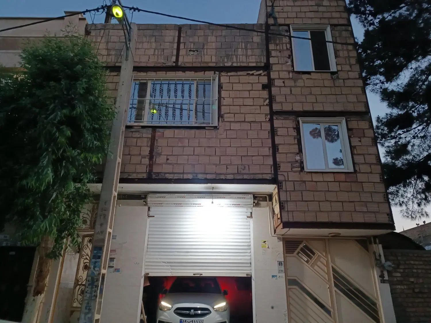 خانه دو طبقه پارکینگ دار