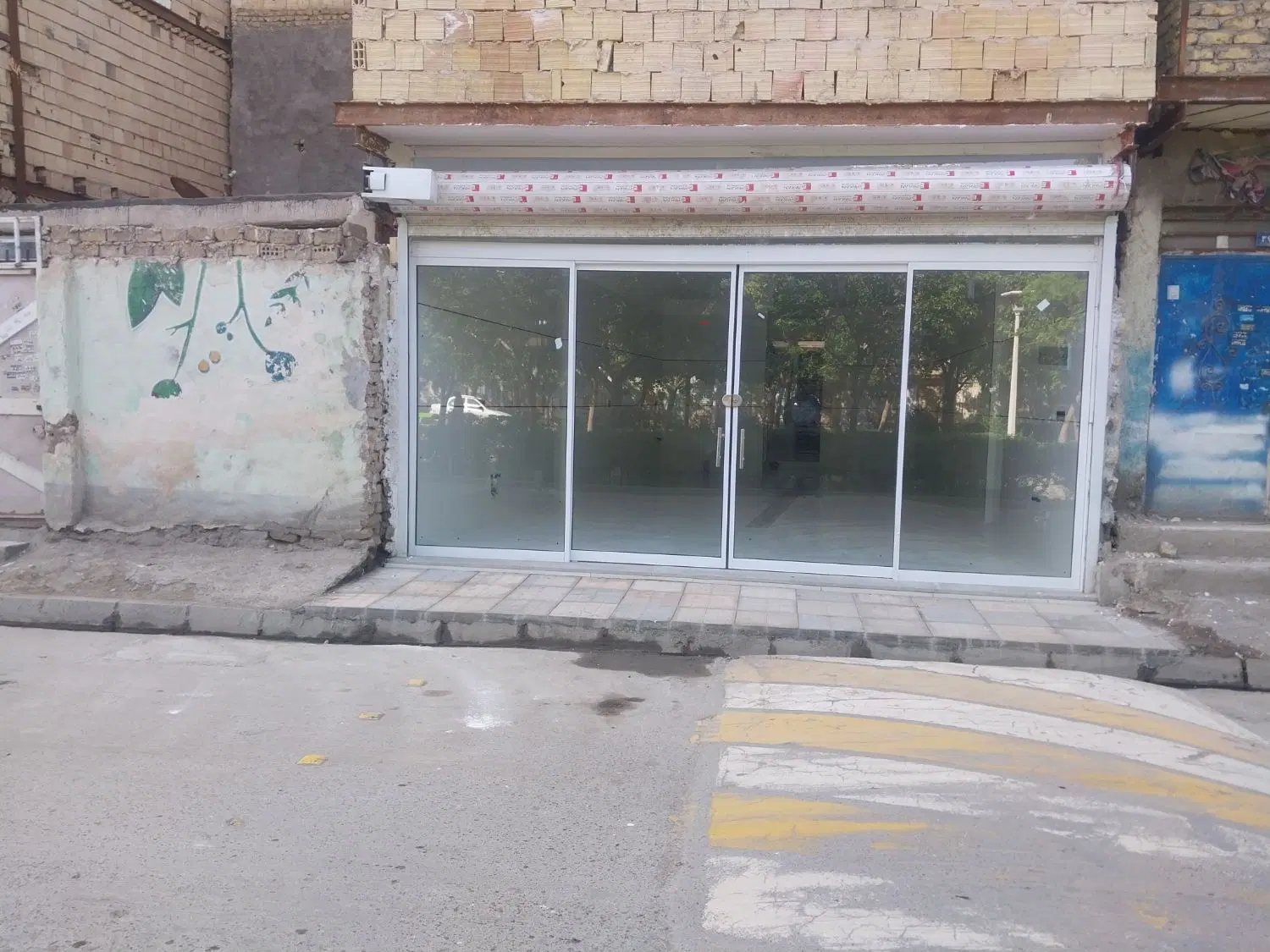 مغازه فروشی در طبرسی شمالی
